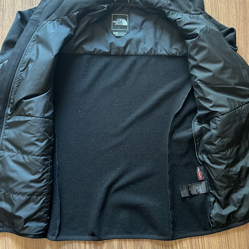 NorthFace Jacket - Picture 10 of 10